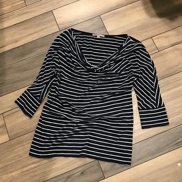 Gap Lounge Top  - Picture 1 of 3